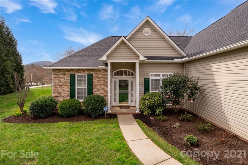 Property image 2 at 19 Meadow Pathway Drive, Fletcher, NC 28732