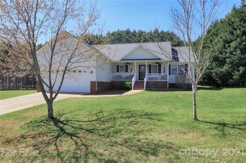 Property image 3 at 884 Creekside Drive, Lincolnton, NC 28092