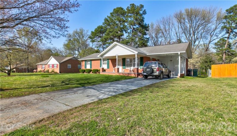 Property image 2 at 2323 Milton Road, Charlotte, NC 28215