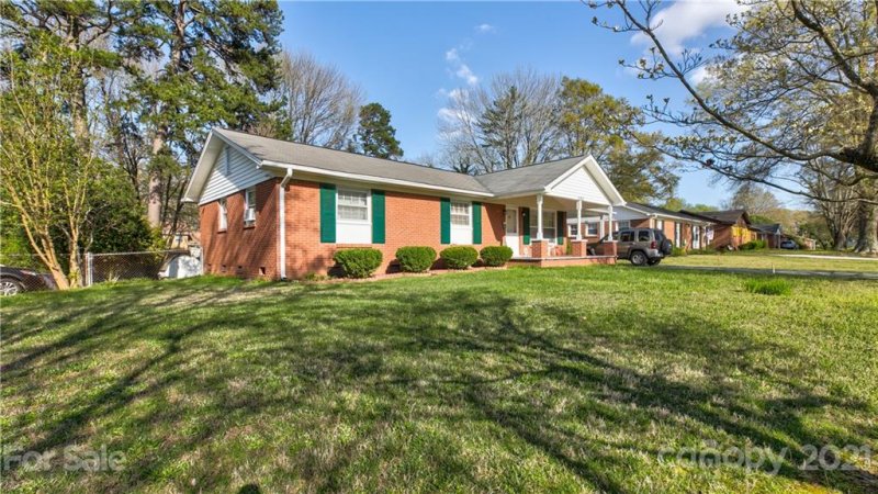 Property image 4 at 2323 Milton Road, Charlotte, NC 28215