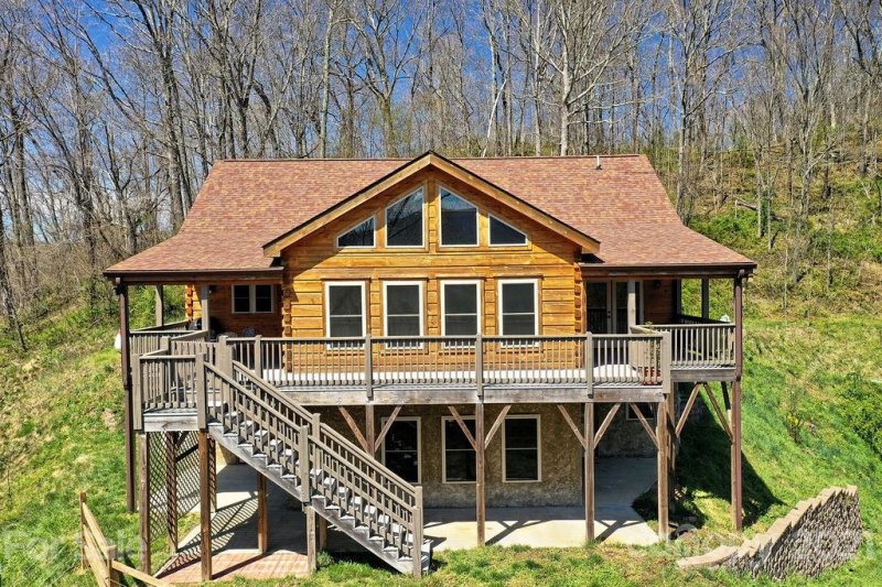 Property image 2 at 521 Rolling Acres Drive, Canton, NC 28716