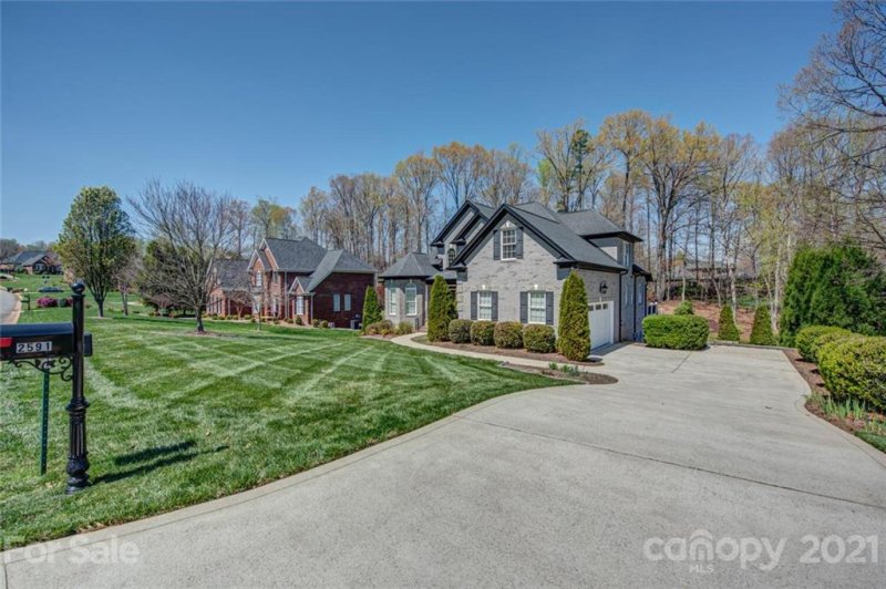 Property image 2 at 2591 Ashbourne Drive, Gastonia, NC 28056
