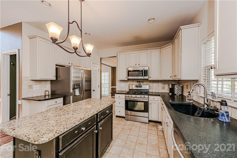Property image 4 at 8709 Huntland Court, Charlotte, NC 28277