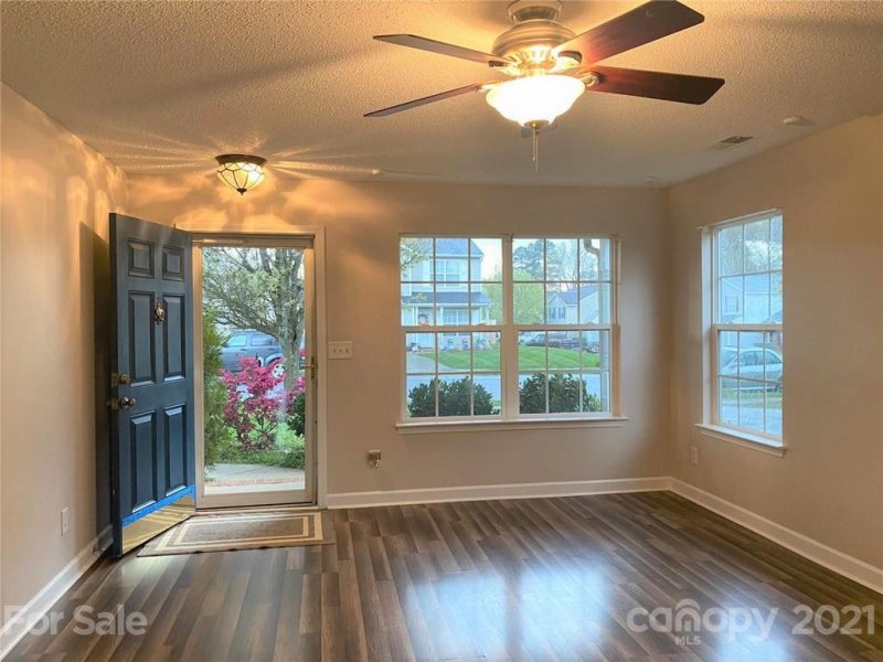 Property image 5 at 1409 Summer Coach Drive, Charlotte, NC 28216
