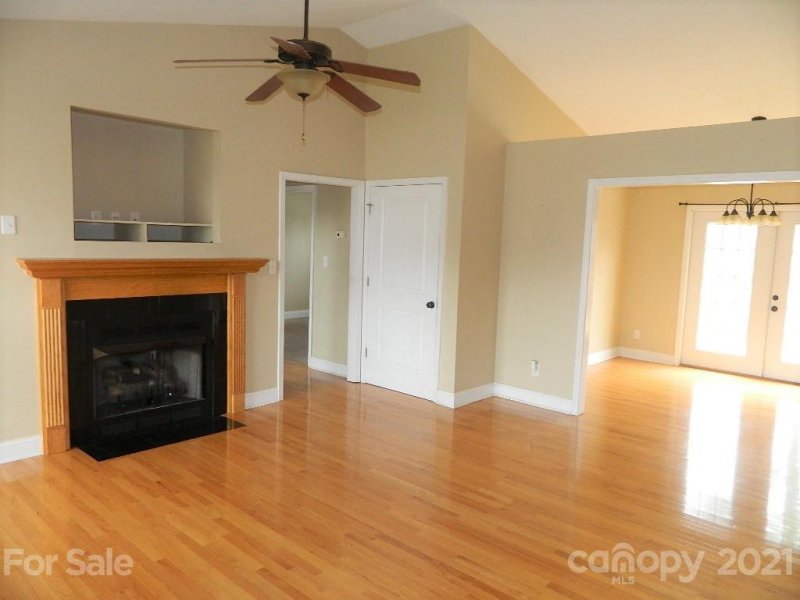 Property image 2 at 9081 Mccray Farms Drive, Hickory, NC 28601