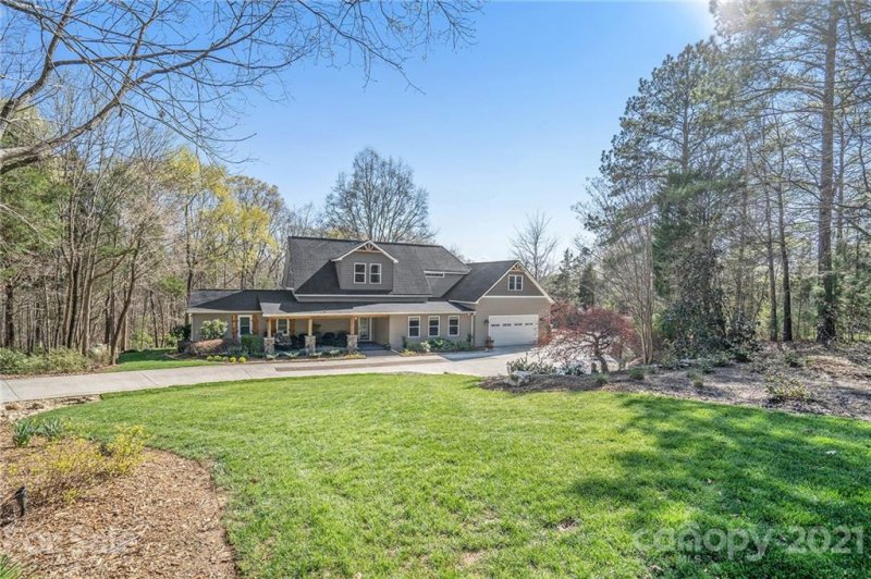 Property image 3 at 5611 Mountaineer Lane, Concord, NC 28025