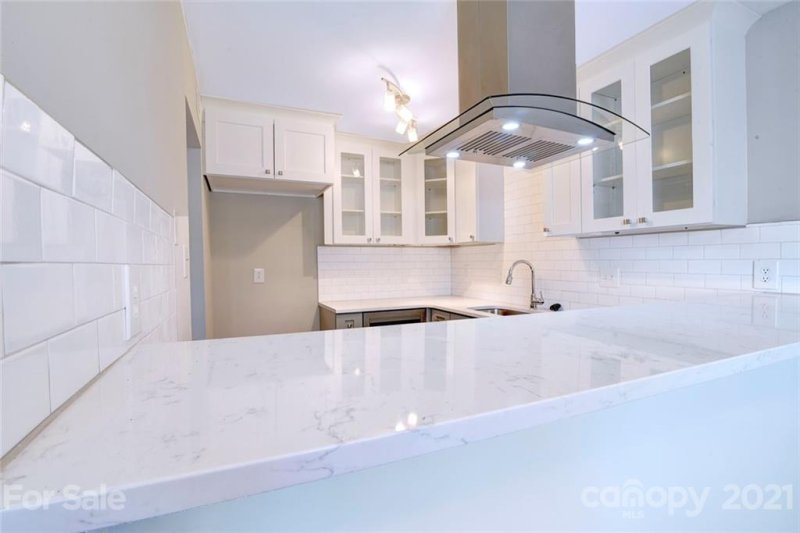 Property image 3 at 1616 Flynwood Drive, Charlotte, NC 28205