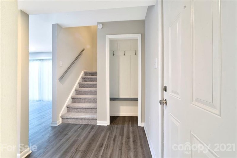 Property image 5 at 1616 Flynwood Drive, Charlotte, NC 28205