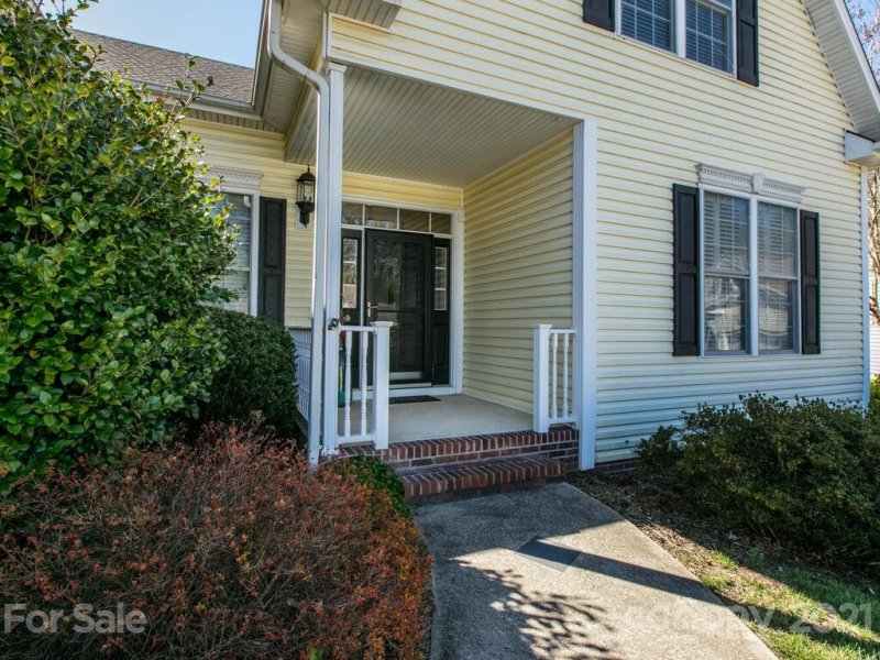 Property image 2 at 12 Sweet Gum Drive, Asheville, NC 28805