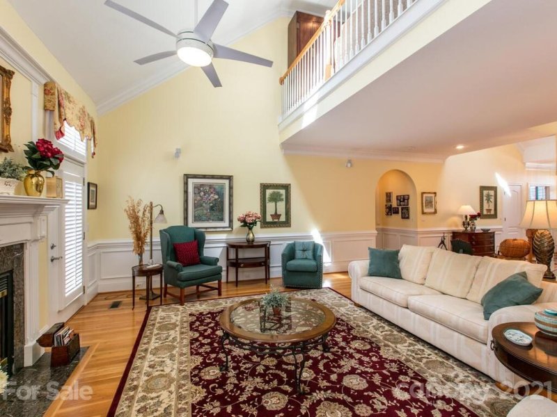 Property image 4 at 12 Sweet Gum Drive, Asheville, NC 28805