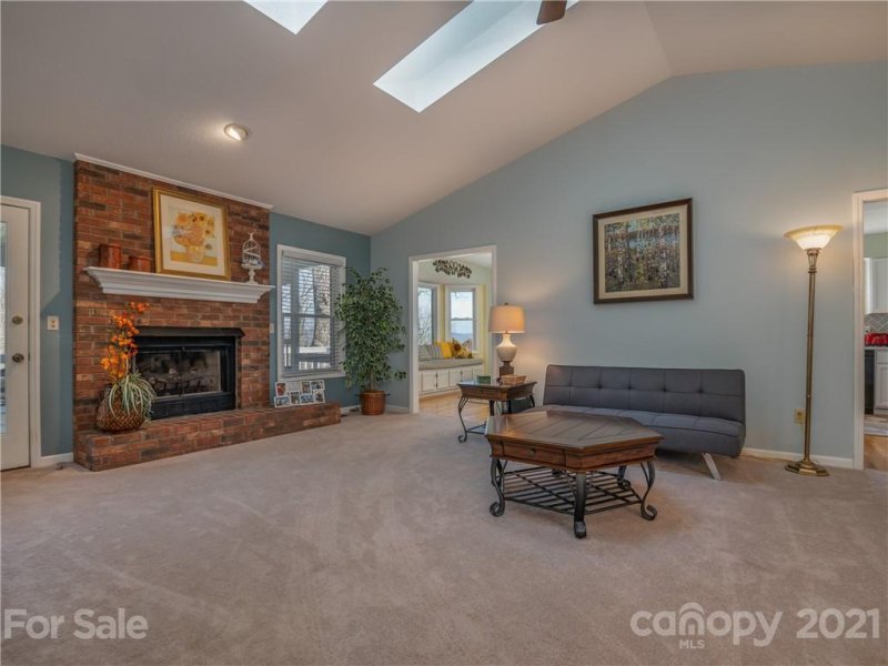 Property image 4 at 705 Victory Lane, Hendersonville, NC 28739