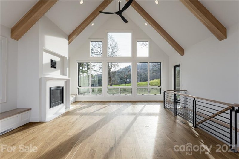 Property image 3 at 165 Robinhood Road, Asheville, NC 28804