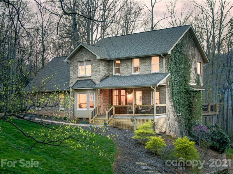 Property image 2 at 113 Stonecrest Drive, Asheville, NC 28803