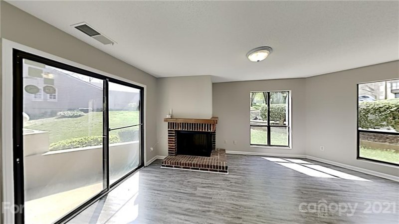 Property image 4 at 8181 Cedar Glen Drive, Charlotte, NC 28212