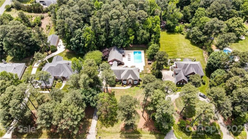 Property image 3 at 301 Amanda Drive, Matthews, NC 28104