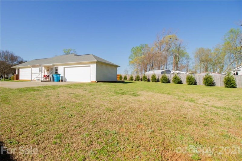 Property image 2 at 306 Llewellyn Street, Belmont, NC 28012