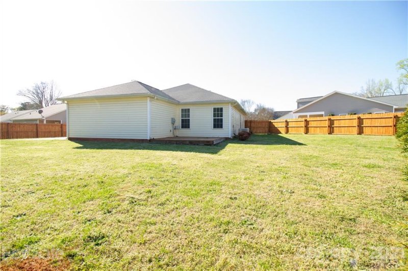 Property image 3 at 306 Llewellyn Street, Belmont, NC 28012