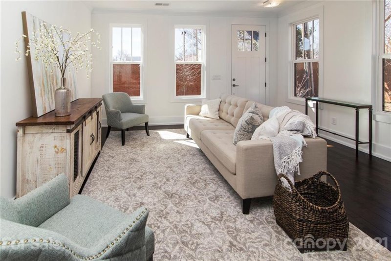 Property image 3 at 832 Seigle Point Drive, Charlotte, NC 28204