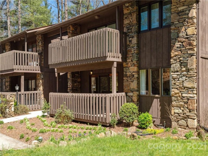 Property image 2 at 50 Maxine Lane, Hendersonville, NC 28739