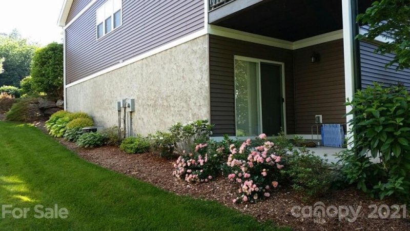 Property image 3 at 47 Coldwater Lane, Hendersonville, NC 28739