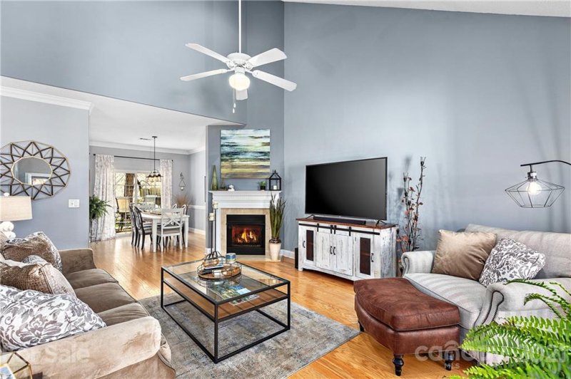 Property image 3 at 896 West Pointe Drive, Asheville, NC 28806