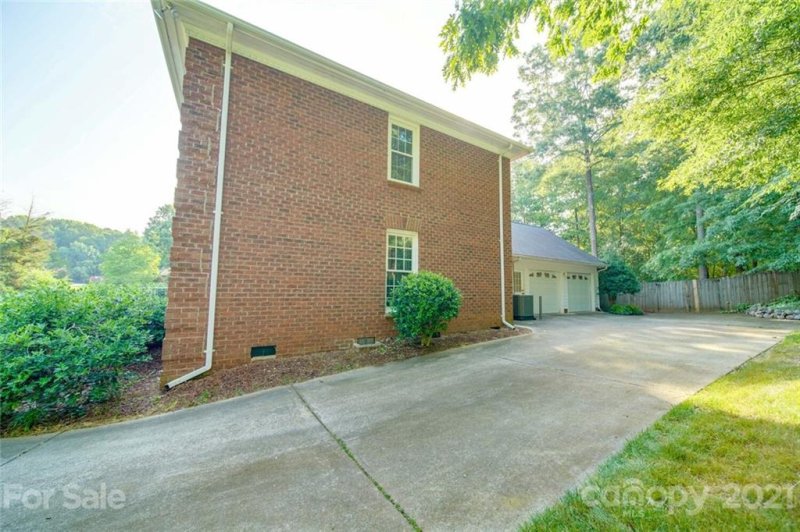 Property image 2 at 1008 Woodhurst Drive, Monroe, NC 28110