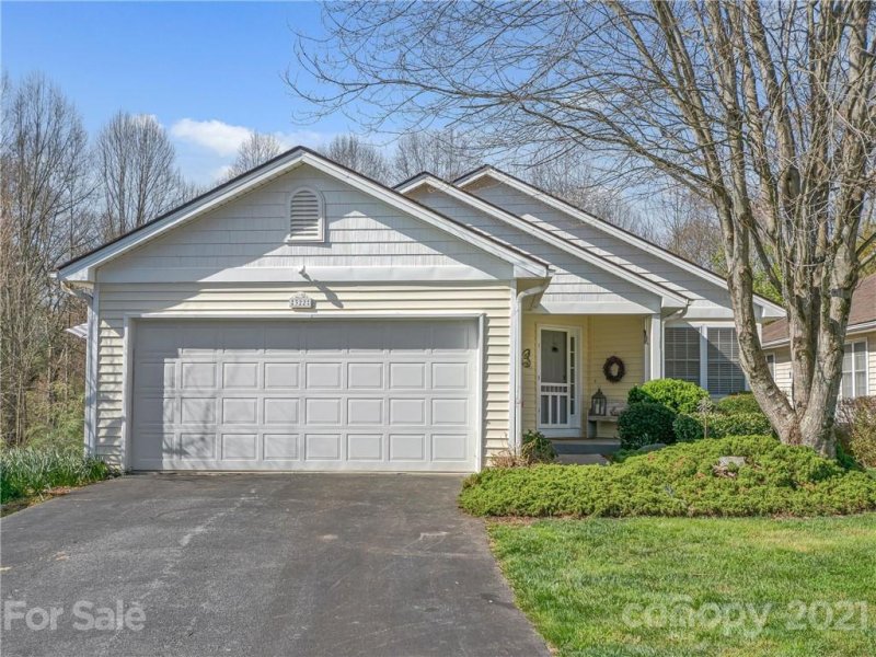 Property image 2 at 322 Creeks End Circle, Mills River, NC 28759