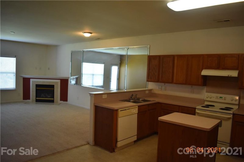 Property image 3 at 1032 Garrison Road, Charlotte, NC 28262