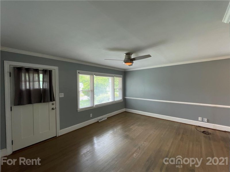 Property image 2 at 2221 Amesbury Avenue, Charlotte, NC 28205