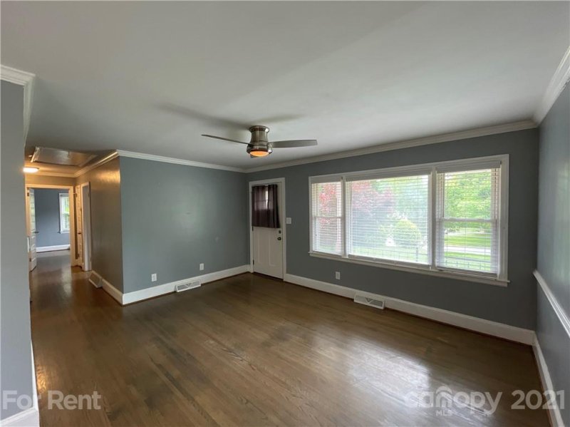 Property image 3 at 2221 Amesbury Avenue, Charlotte, NC 28205