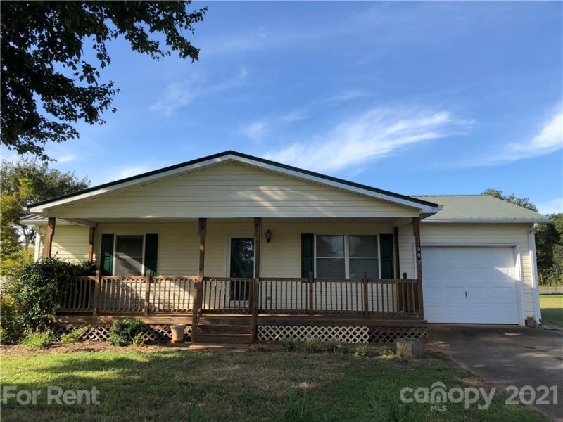 Property image 2 at 902 Lyndsey Brook Court, Lincolnton, NC 28092