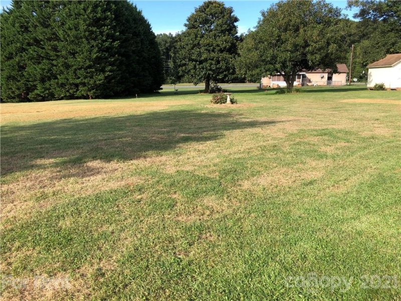 Property image 3 at 902 Lyndsey Brook Court, Lincolnton, NC 28092