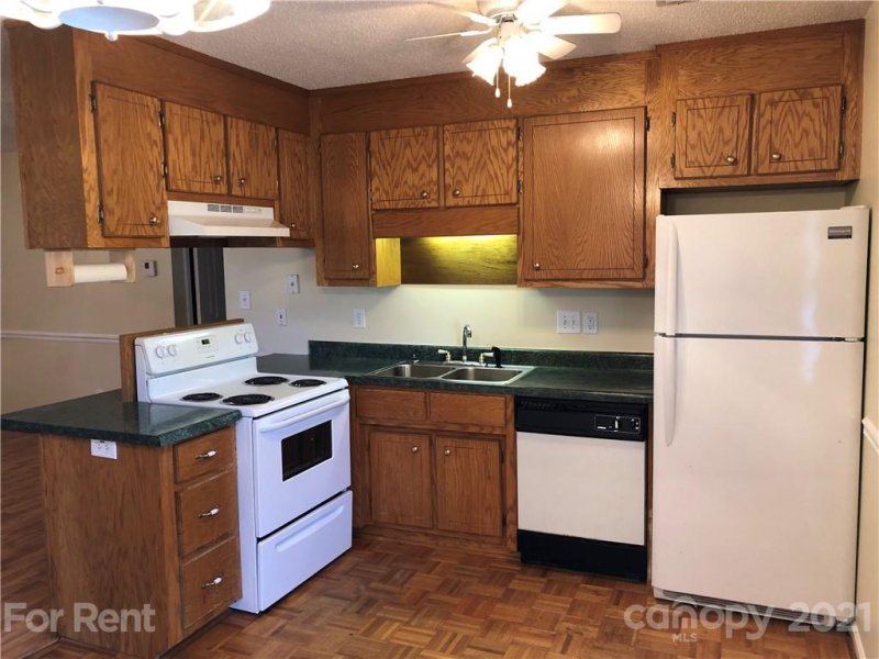 Property image 5 at 902 Lyndsey Brook Court, Lincolnton, NC 28092