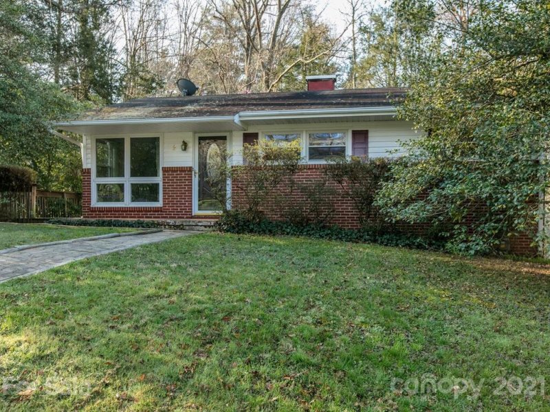 Property image 3 at 2 Morningside Court, Asheville, NC 28806