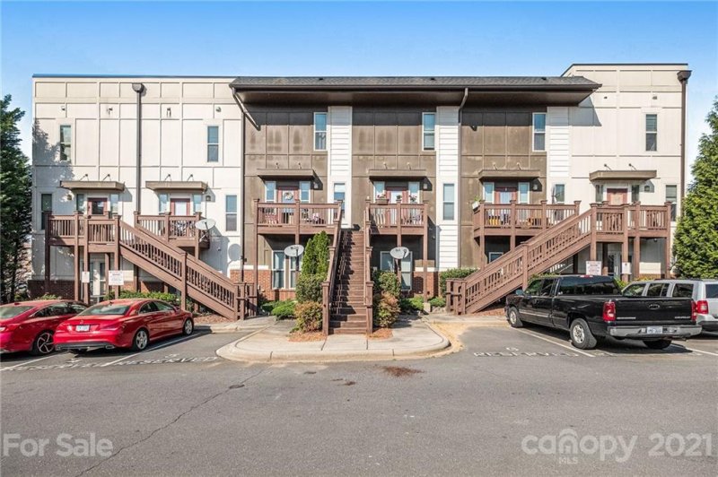 Property image 5 at 1032 Skyline View Way, Charlotte, NC 28204