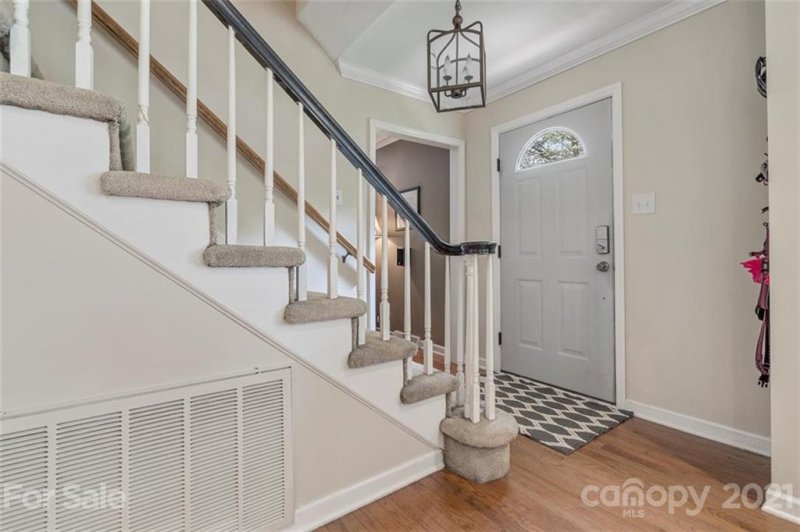 Property image 3 at 8133 Cliffside Drive, Charlotte, NC 28270