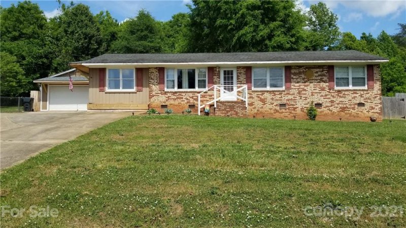 Property image 2 at 200 Donna Avenue, Gastonia, NC 28052