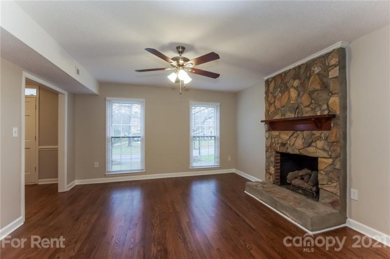 Property image 2 at 8233 Charles Crawford Drive, Charlotte, NC 28269