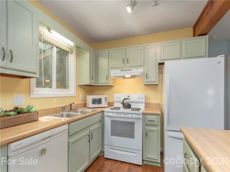 Property image 5 at 21 Susan Drive, Maggie Valley, NC 28751