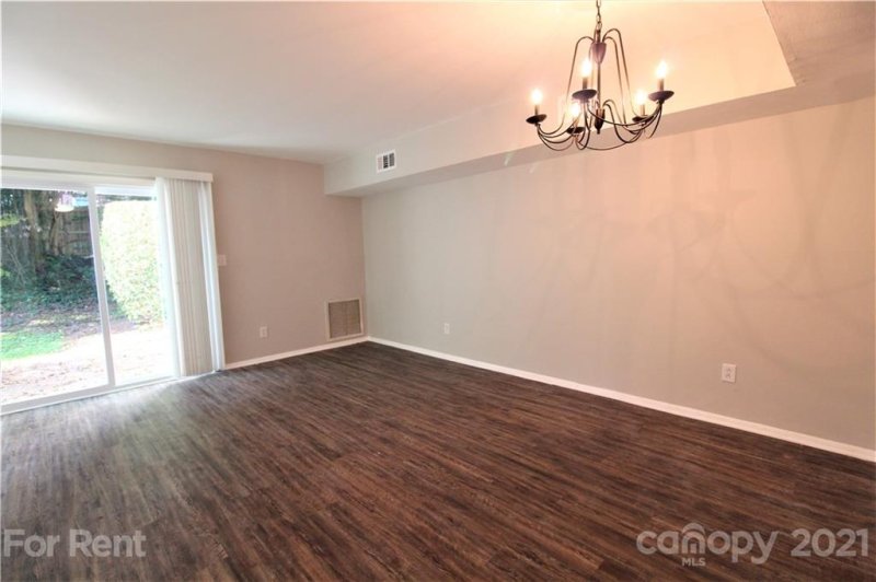 Property image 5 at 951 Hollywood Street, Charlotte, NC 28211