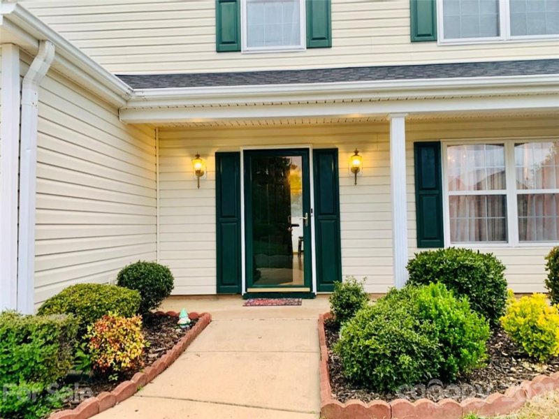 Property image 2 at 5008 Cello Court, Charlotte, NC 28215