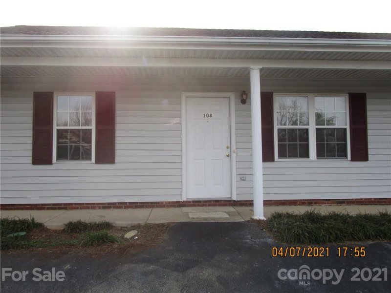 Property image 2 at 108 24th Street, Hickory, NC 28602