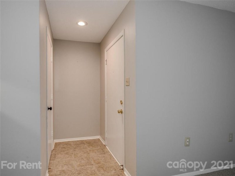 Property image 4 at 5024 Sardis Road, Charlotte, NC 28270