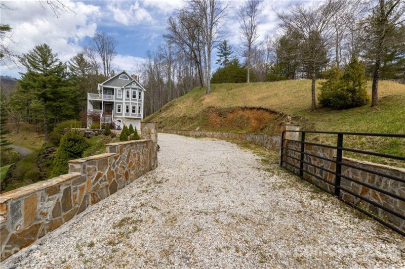 Property image 4 at 342 Big Rock Creek Drive, Bakersville, NC 28705