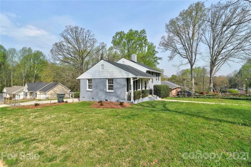 Property image 3 at 1945 Elmwood Drive, Gastonia, NC 28054