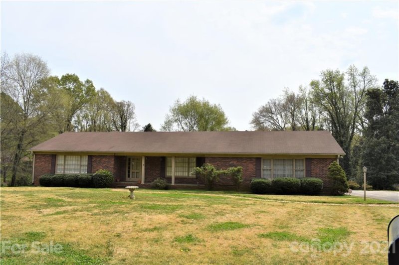 Property image 2 at 314 Linn Circle, Salisbury, NC 28144