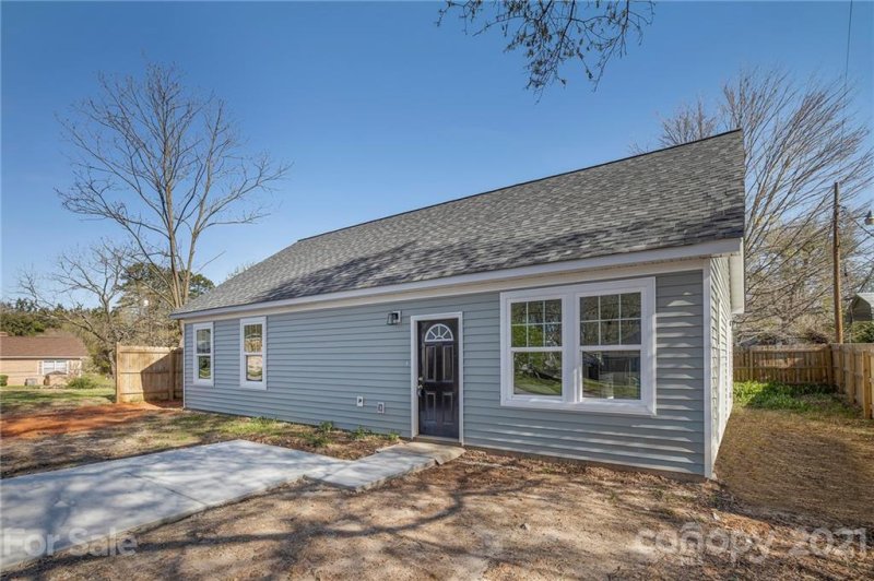 Property image 2 at 108 W Ridge Street, Gastonia, NC 28052