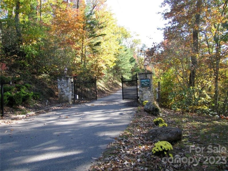 Property image 3 of 14 Blue Vista Road in Blue Ridge Vistas, Canton, NC 28716