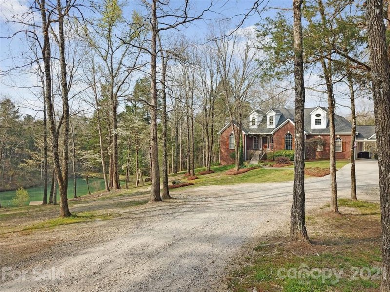 Property image 2 at 2830 Point Drive, Richburg, SC 29729