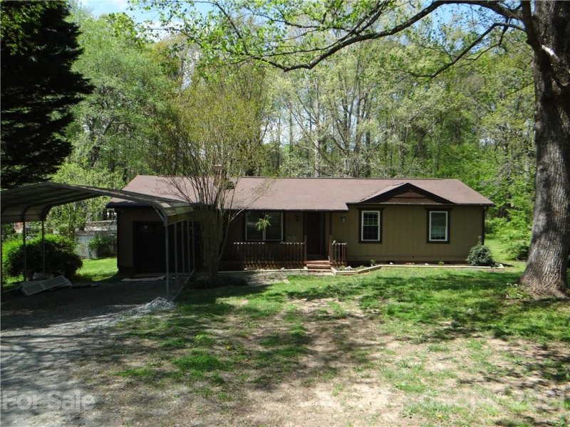 Property image 3 at 6992 Executive Circle, Denver, NC 28037